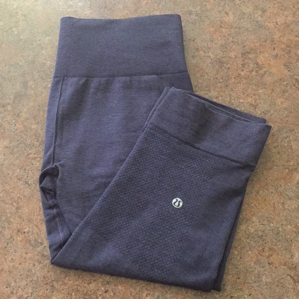 Lululemon Seamless Crops in Heathered Navy